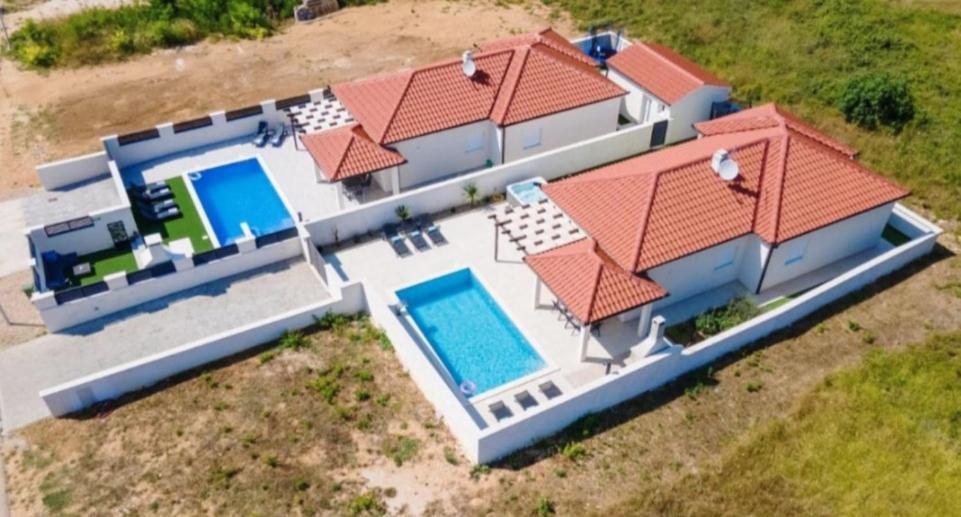Villas Sabun - Modern House With Heated Pool ปริฟลากา ภายนอก รูปภาพ
