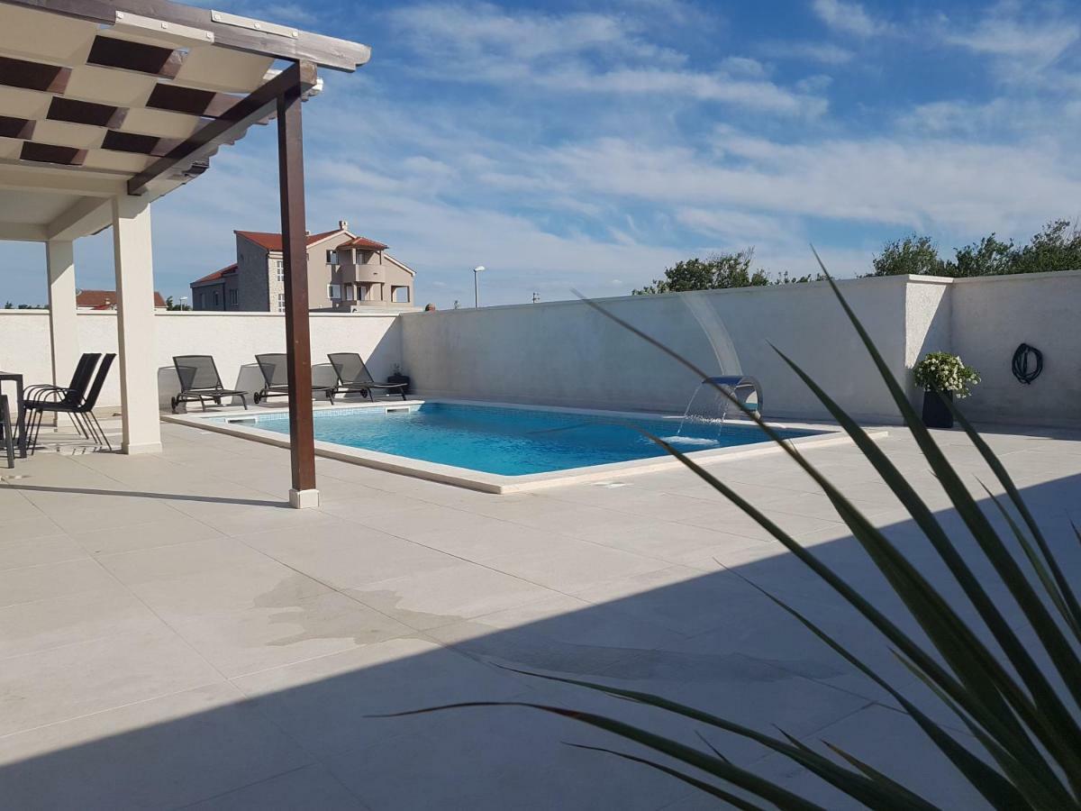 Villas Sabun - Modern House With Heated Pool ปริฟลากา ภายนอก รูปภาพ