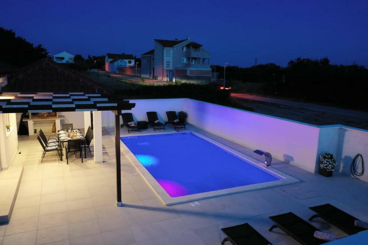 Villas Sabun - Modern House With Heated Pool ปริฟลากา ภายนอก รูปภาพ